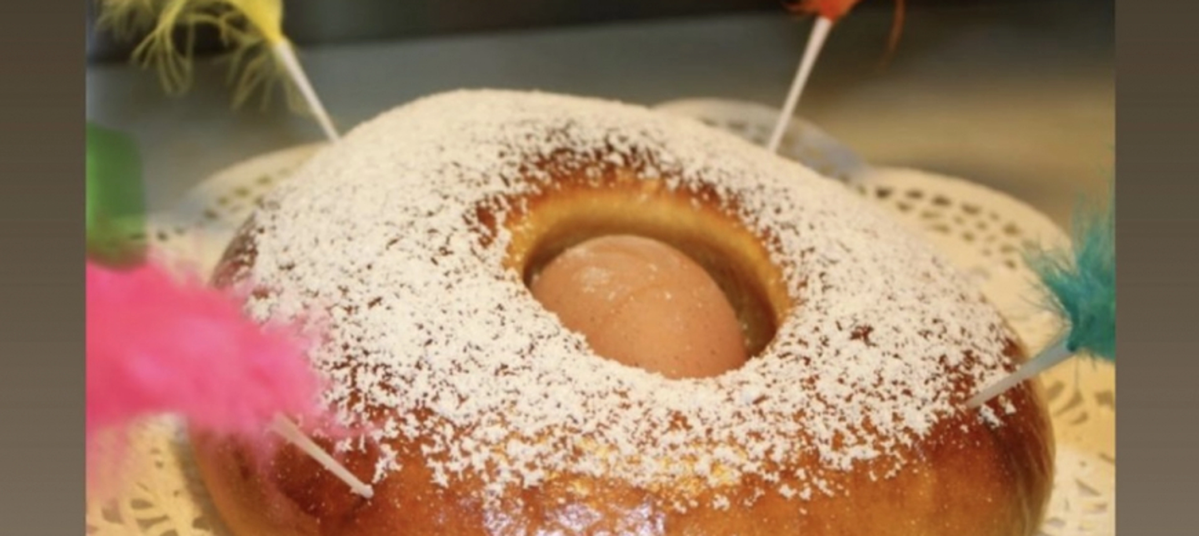 AUTÈNTICA MONA CRISTINA