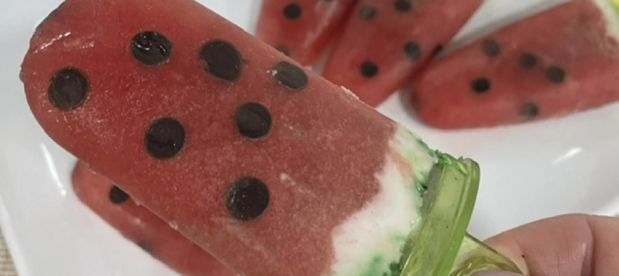 Refrescante con estos polos de sandía