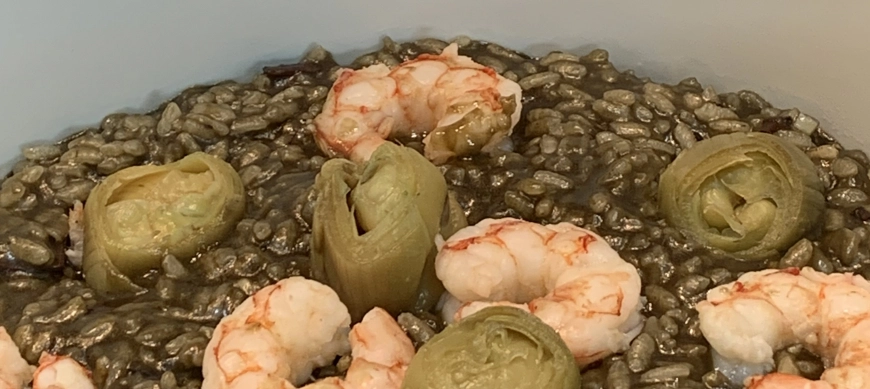 Arroz negro con calamares de lata en THERMOMIX